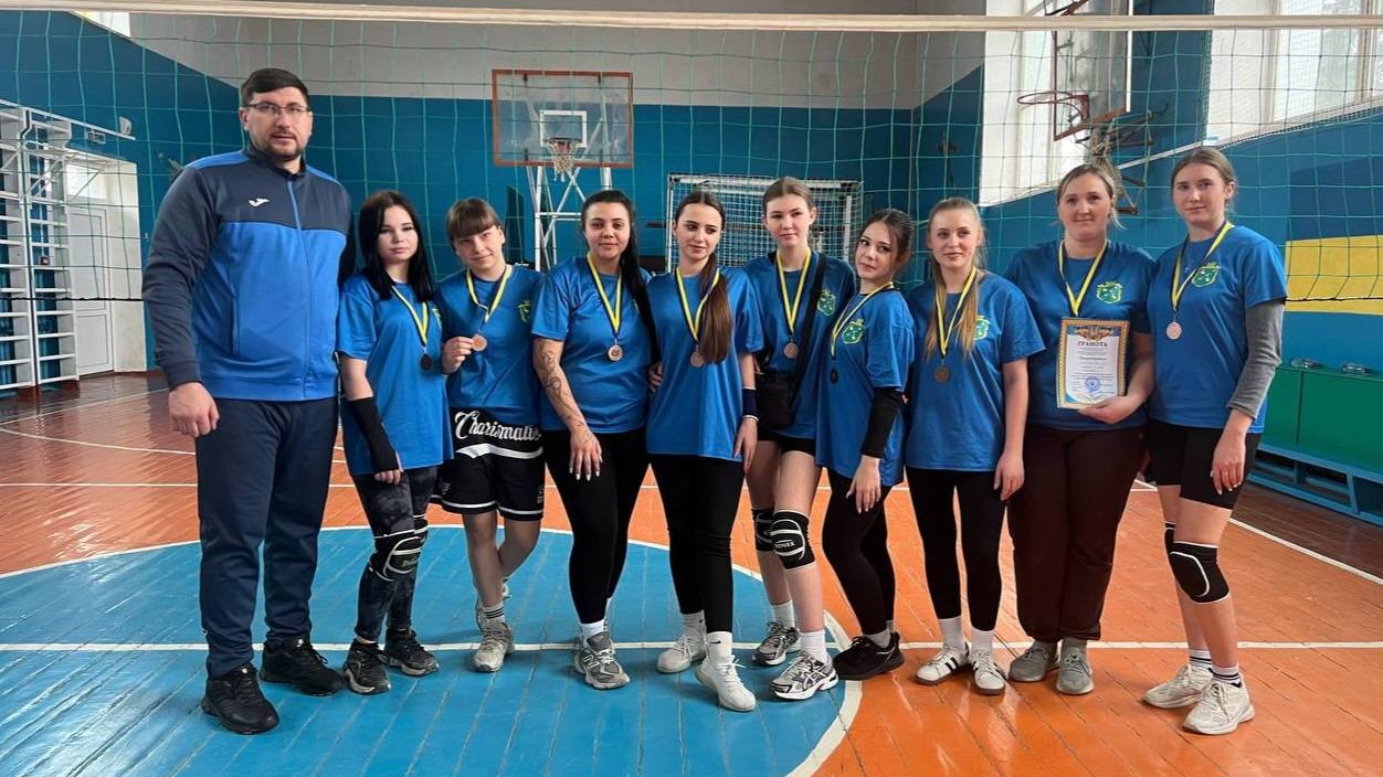 Обласні спортивні ігри серед громад області: у класичний волейбол грали жінки
