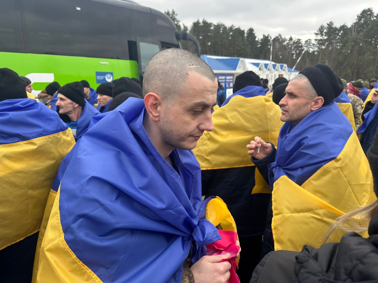 72-й обмін: додому повернулися 200 військових і семеро цивільних