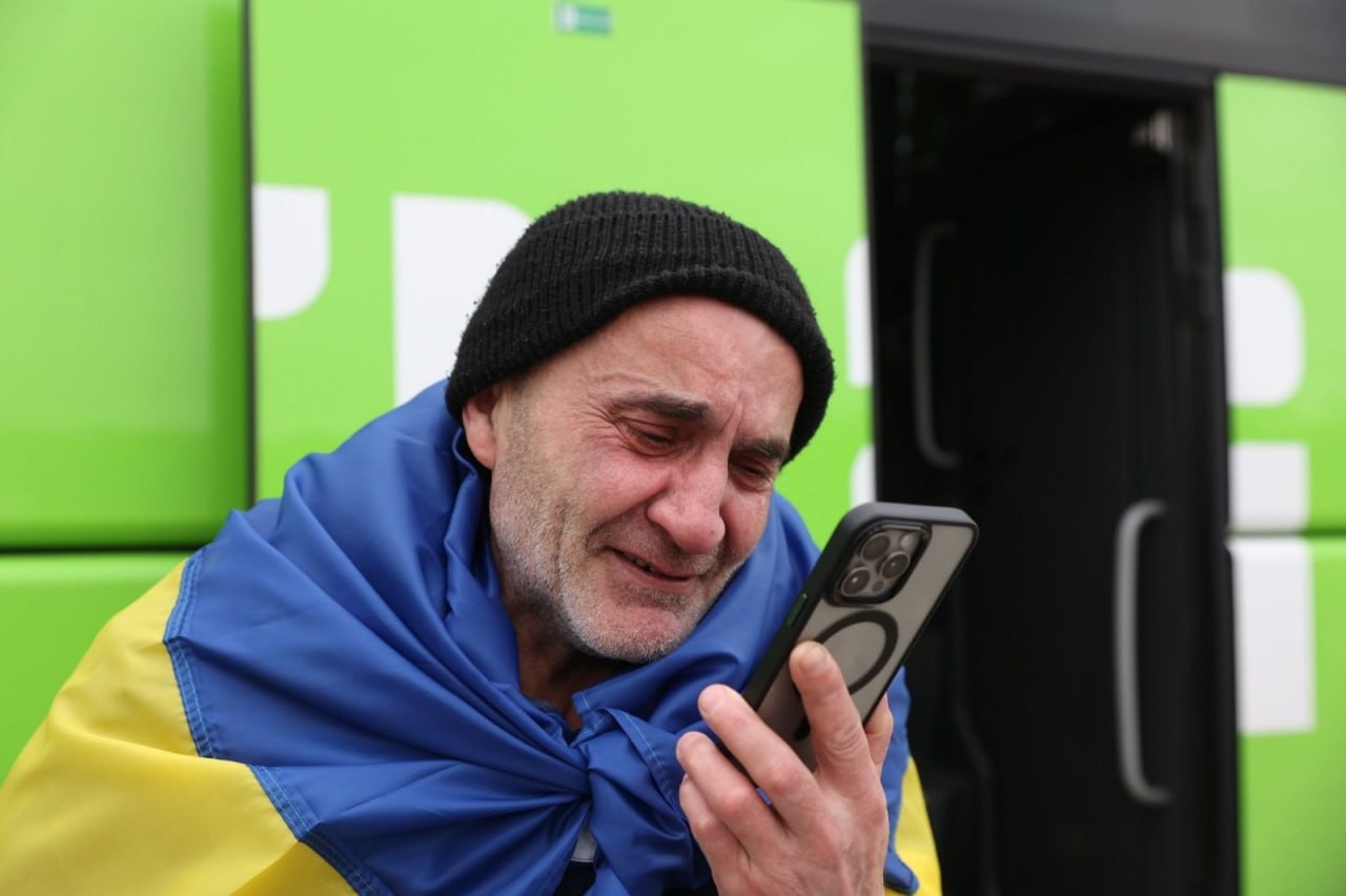 72-й обмін: додому повернулися 200 військових і семеро цивільних