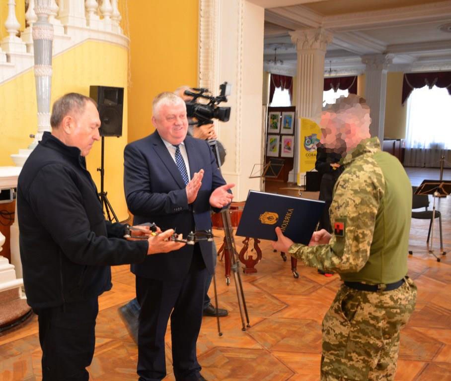 У Кропивницькому відзначили героїв-добровольців