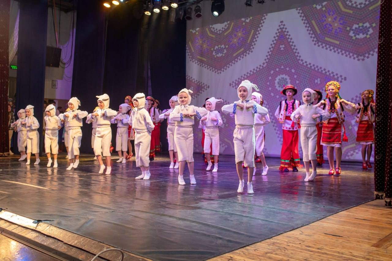 У Кропивницькому весну зустріли дитячим святом «Квіти надії» У Кропивницькому весну зустріли дитячим святом «Квіти надії»