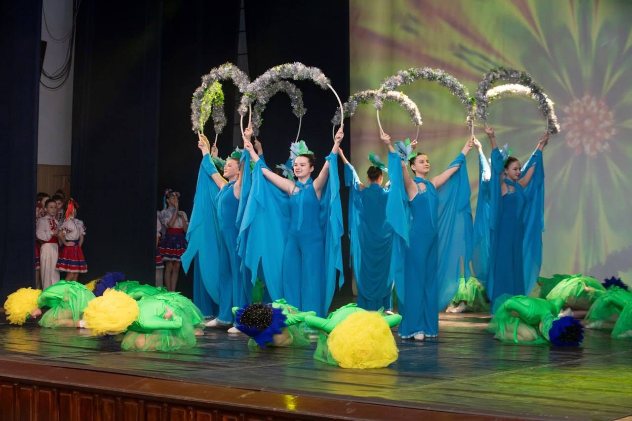 У Кропивницькому весну зустріли дитячим святом «Квіти надії» У Кропивницькому весну зустріли дитячим святом «Квіти надії»