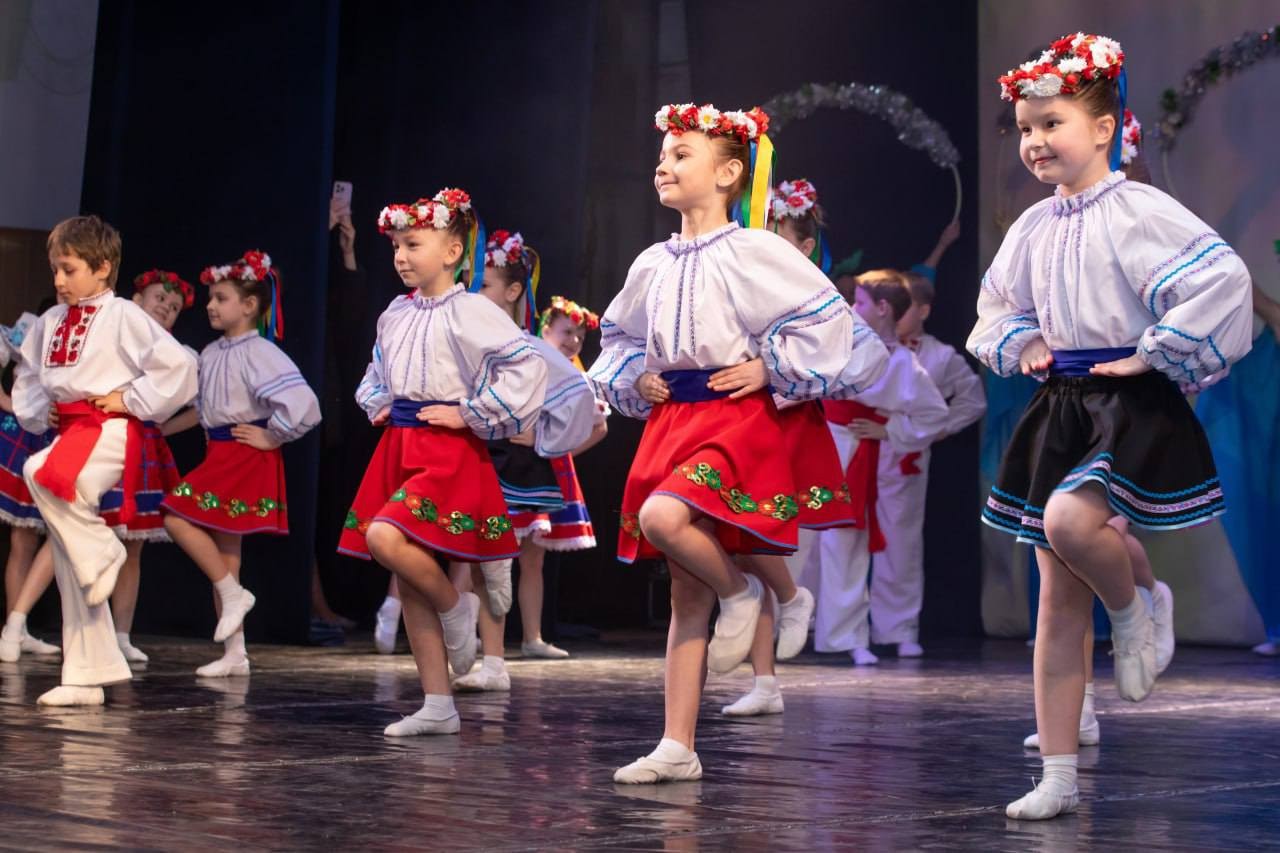 У Кропивницькому весну зустріли дитячим святом «Квіти надії» У Кропивницькому весну зустріли дитячим святом «Квіти надії»