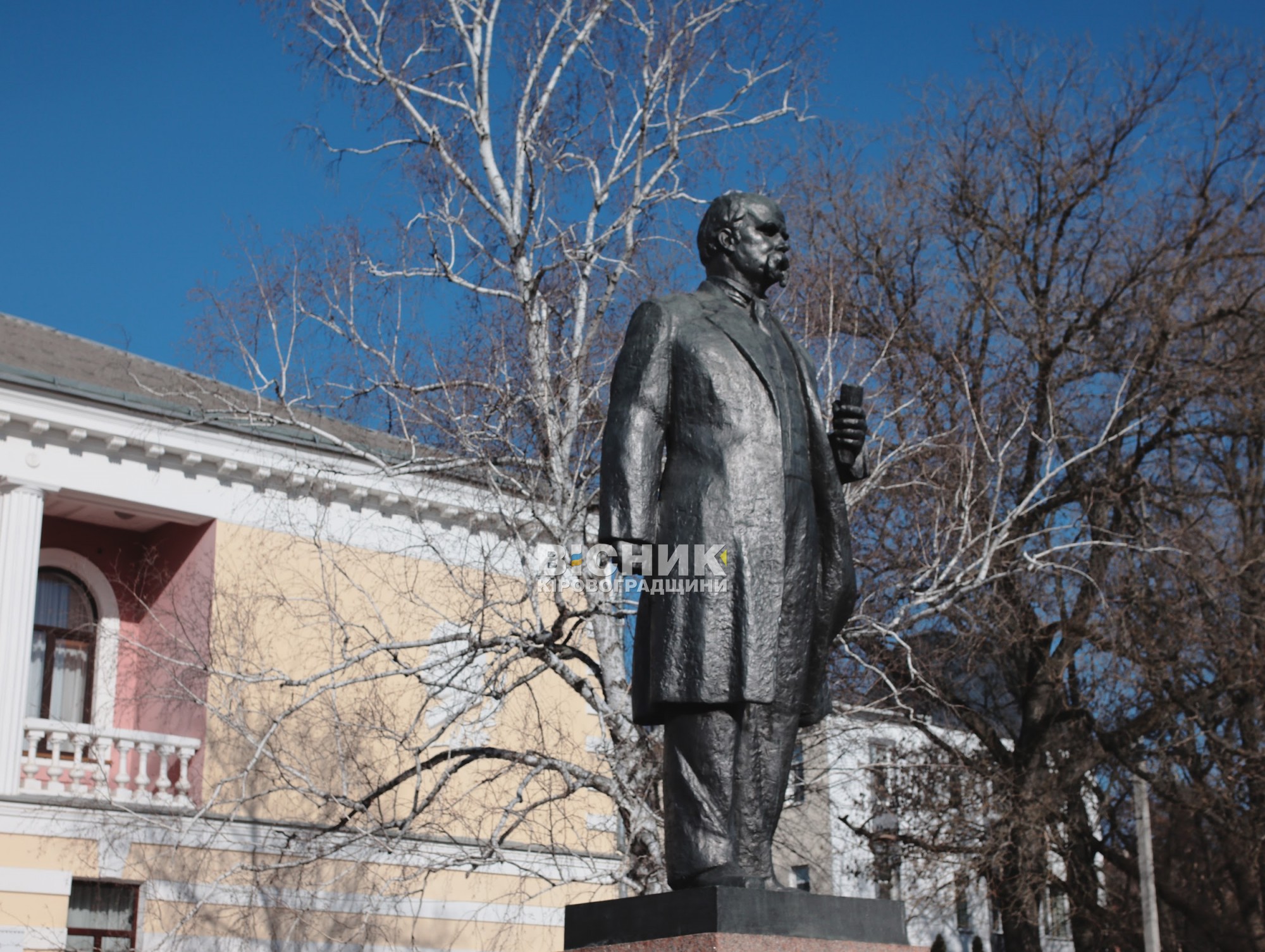 У Кропивницькому пройшла екскурсія «Шевченко 212» — містом, де пам'ятають Кобзаря