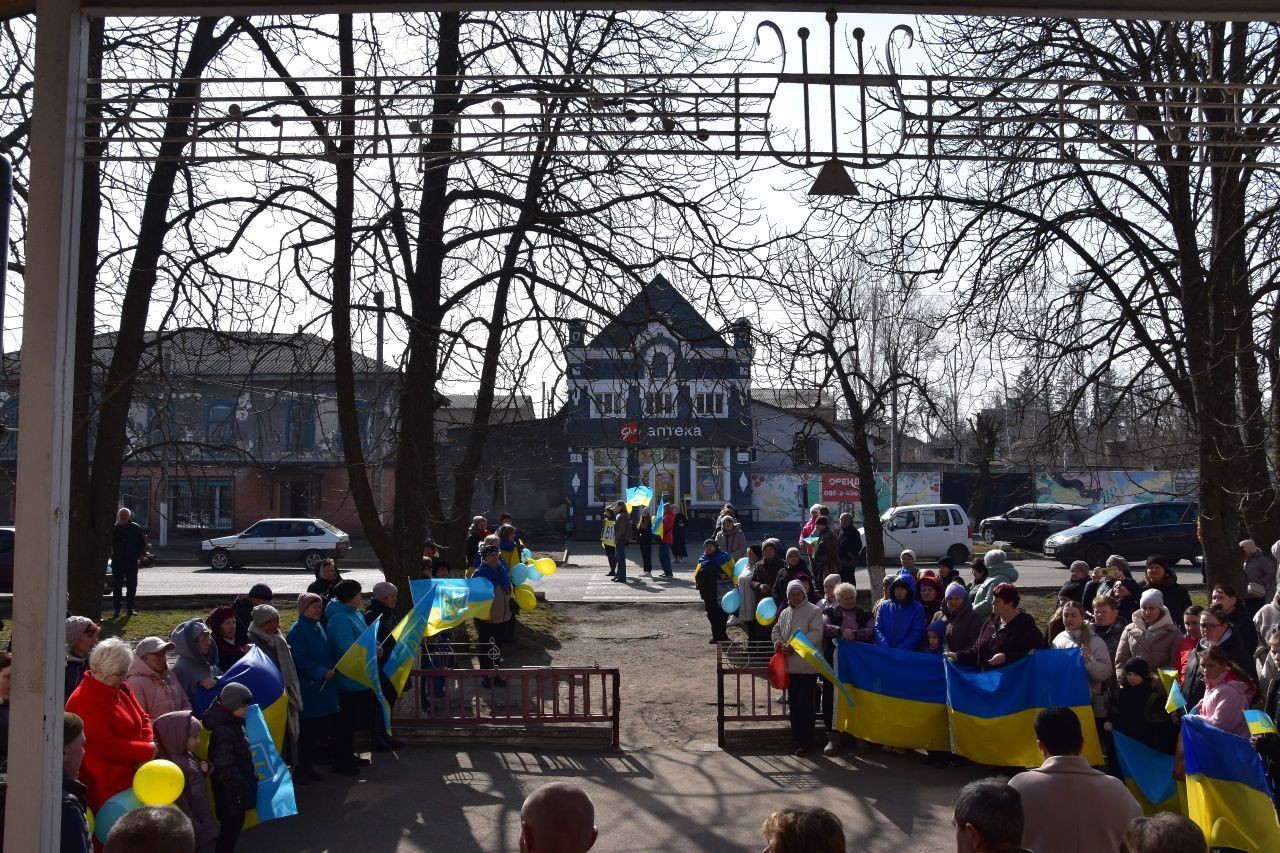 У Новопразькій громаді зустріли захисника, який повернувся з російського полону У Новопразькій громаді зустріли захисника, який повернувся з російського полону