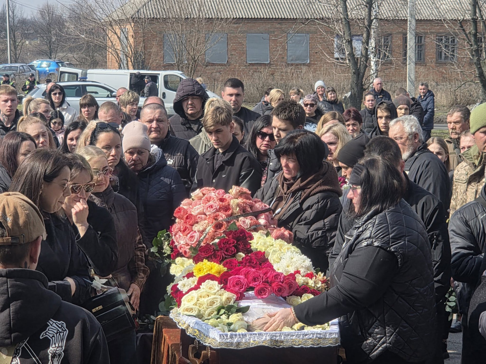 Онуфріївська громада попрощалася з волонтеркою Вікторією Зімницею Онуфріївська громада попрощалася з волонтеркою Вікторією Зімницею