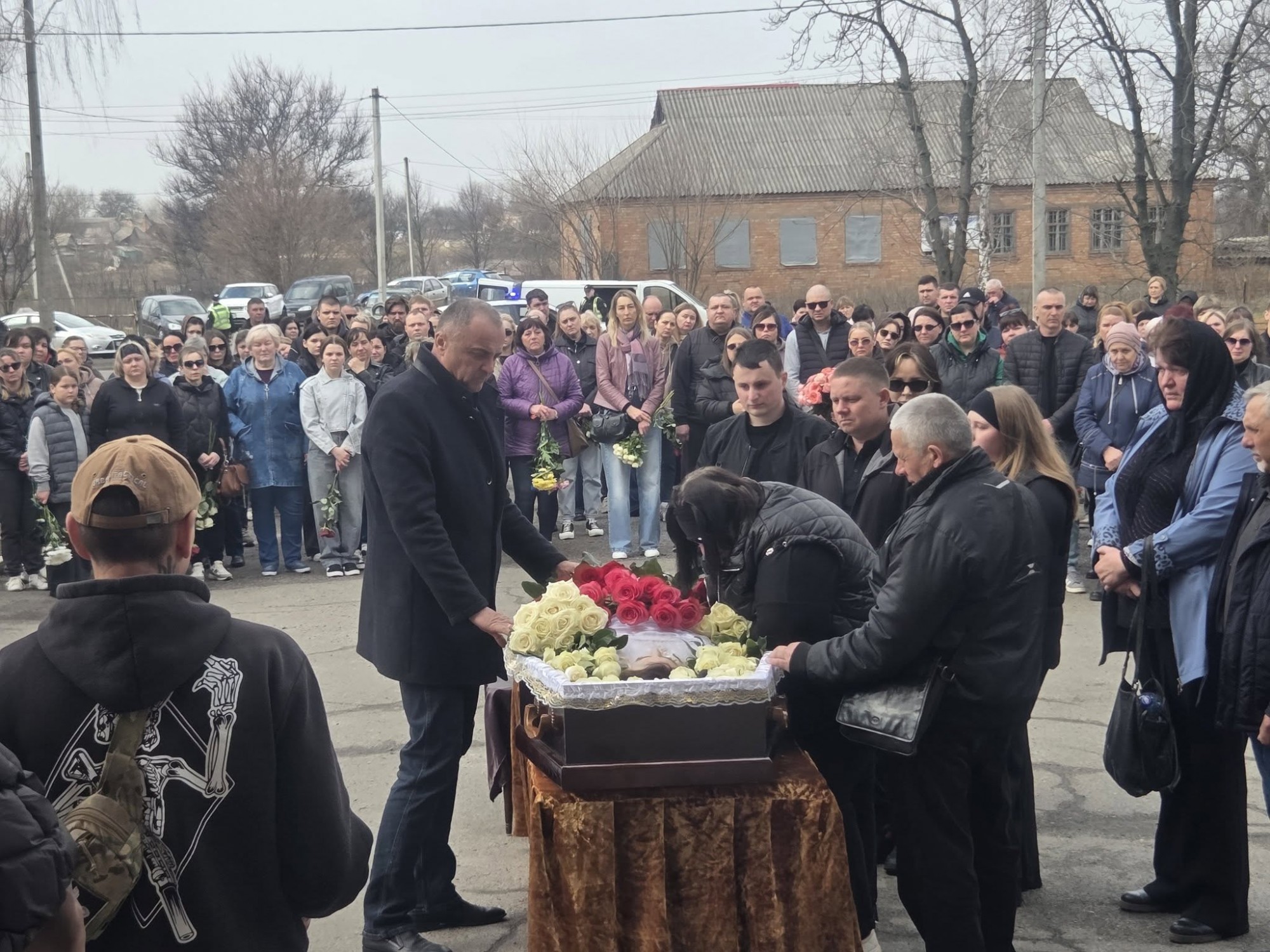 Онуфріївська громада попрощалася з волонтеркою Вікторією Зімницею Онуфріївська громада попрощалася з волонтеркою Вікторією Зімницею