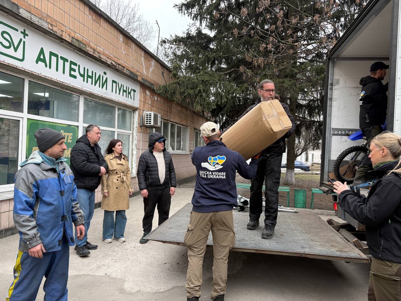 Лікарня Новоукраїнки отримала 30 ліжок від благодійників зі Швеції Лікарня Новоукраїнки отримала 30 ліжок від благодійників зі Швеції