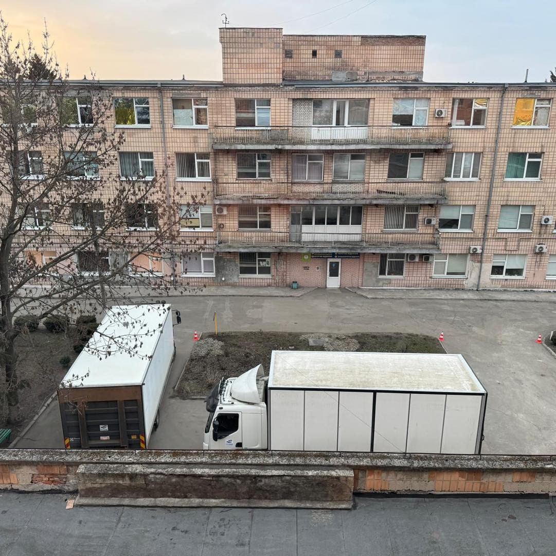 Лікарня Новоукраїнки отримала 30 ліжок від благодійників зі Швеції Лікарня Новоукраїнки отримала 30 ліжок від благодійників зі Швеції