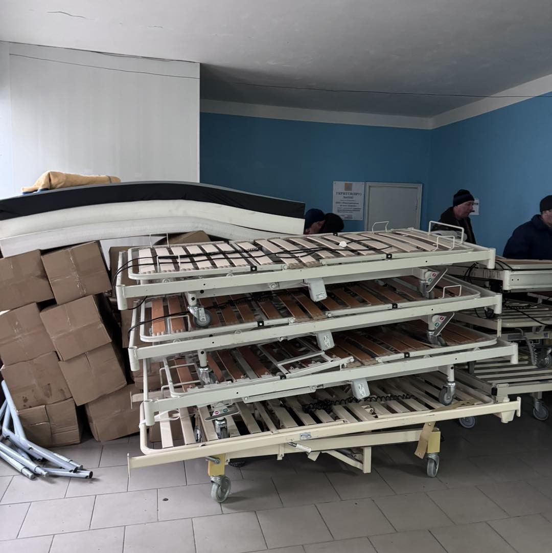 Лікарня Новоукраїнки отримала 30 ліжок від благодійників зі Швеції Лікарня Новоукраїнки отримала 30 ліжок від благодійників зі Швеції