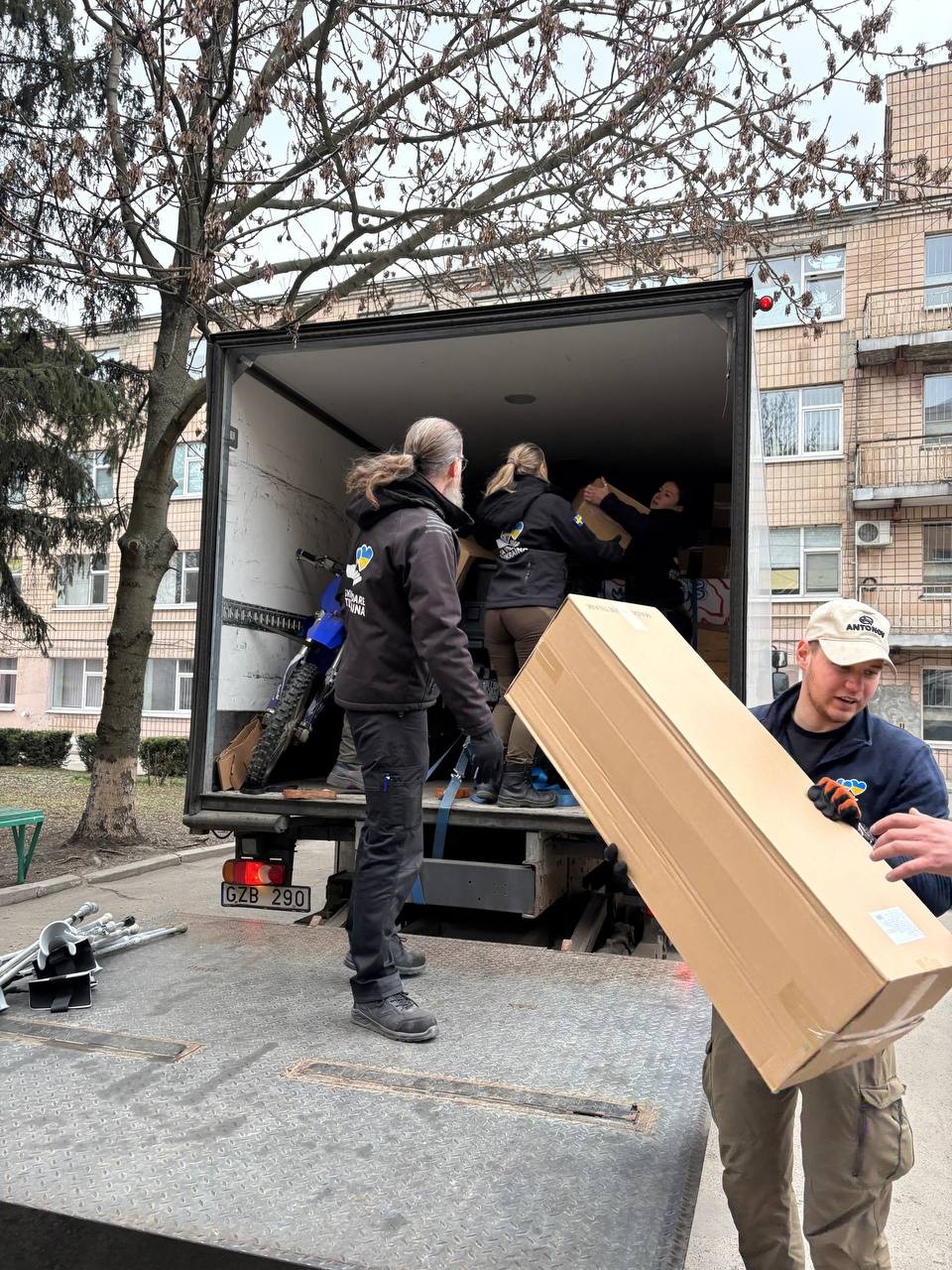 Лікарня Новоукраїнки отримала 30 ліжок від благодійників зі Швеції Лікарня Новоукраїнки отримала 30 ліжок від благодійників зі Швеції