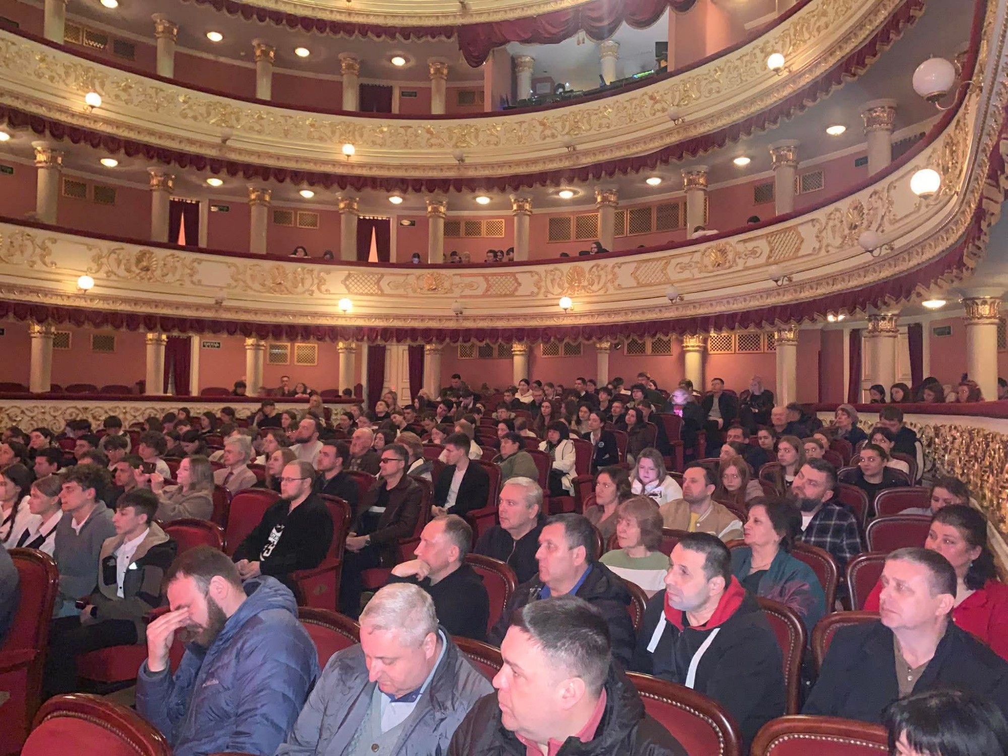 «Ще ніколи не збирав такі повні зали»: Володимир В'ятрович представив у Кропивницькому свою книгу про останнього головнокомандувача УПА Василя Кука 