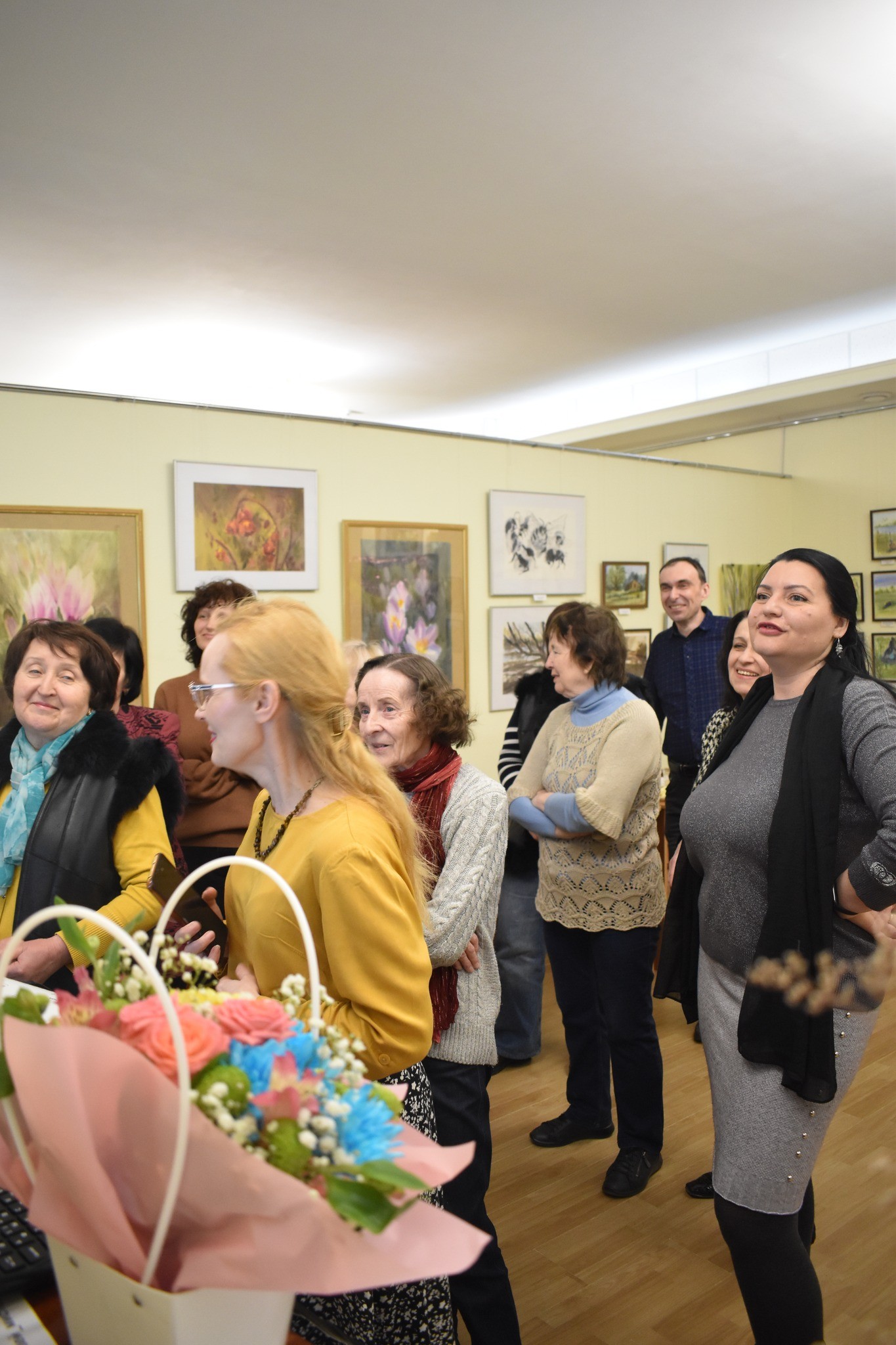 «Магія кольору» як ліки для душі: у Кропивницькому відкрилася виставка Тетяни Костенко