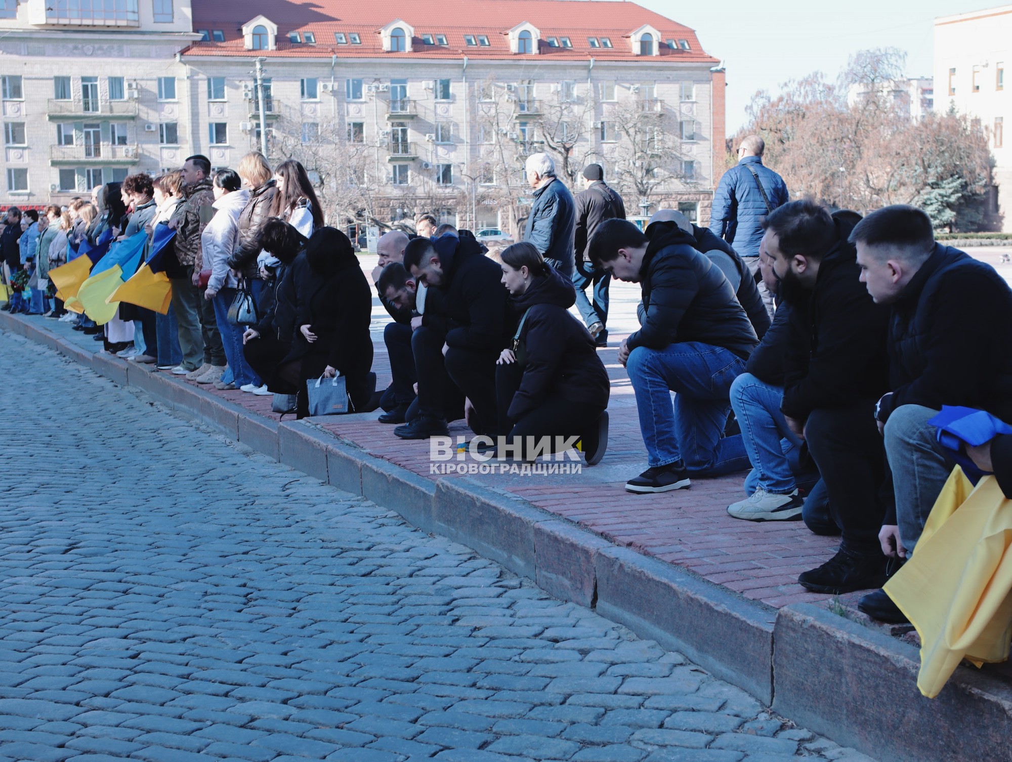 У Кропивницькому попрощалися з капітаном Владиславом Мельником У Кропивницькому попрощалися з капітаном Владиславом Мельником