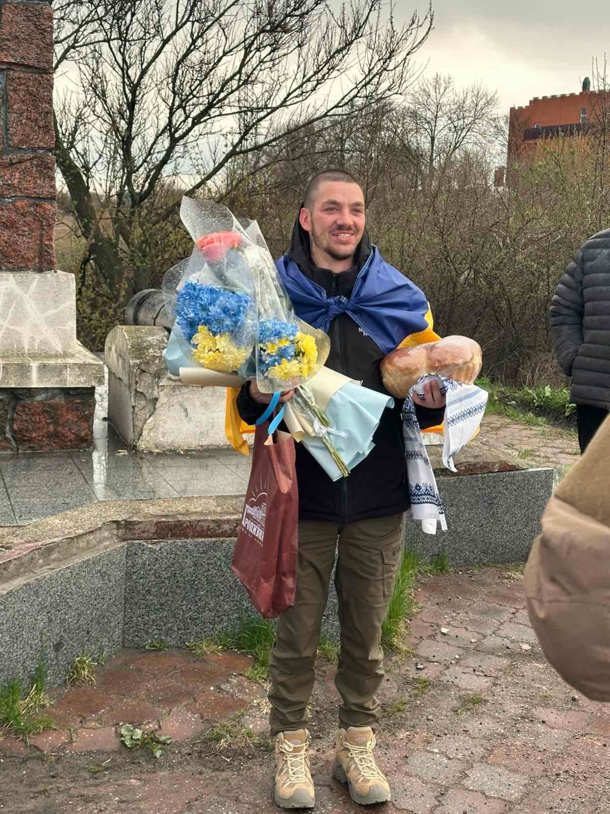 У Кропивницькому зустріли визволеного з полону захисника Дмитра Лихачова