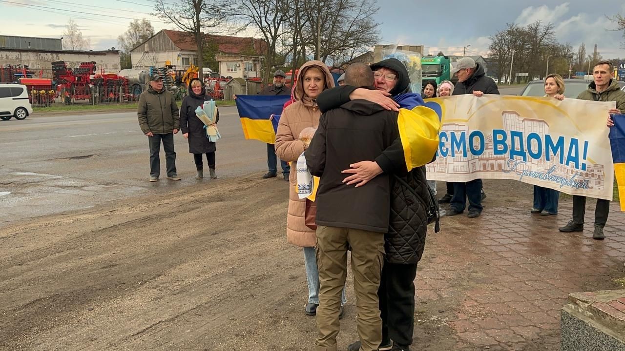 У Кропивницькому зустріли визволеного з полону захисника Дмитра Лихачова