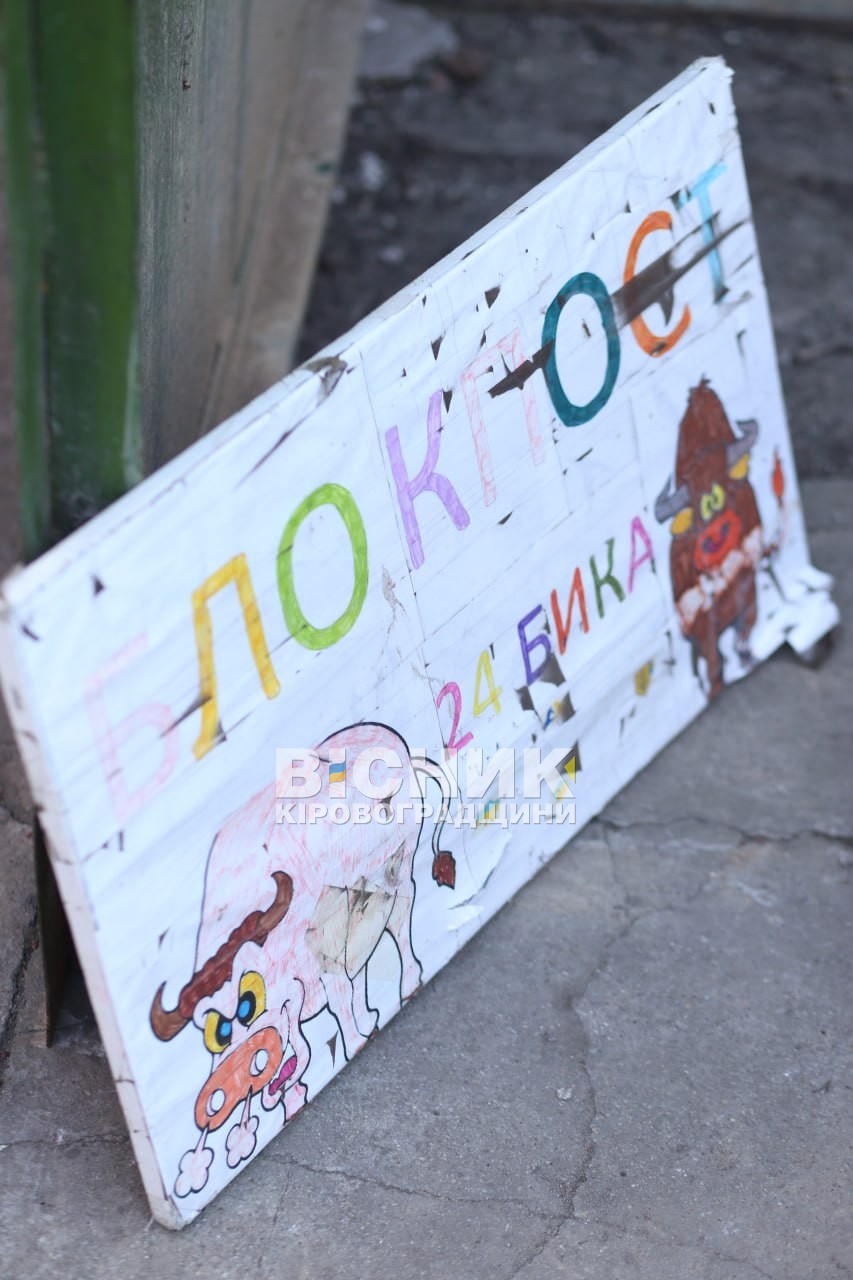 Замість іграшок — окопні свічки: історія 11-річного волонтера Максима