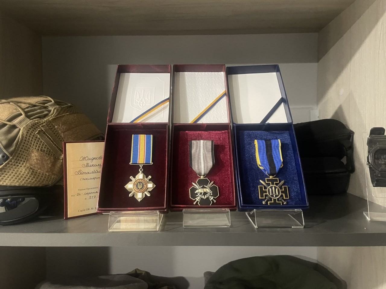 Вікторія Жидкова: «Підняла гирю 234 рази, вперше взявши до рук». Родина футболіста і воїна Миколи Жидкова будує мініфутбольне поле і бере участь у спортивних змаганнях — у пам'ять про сина