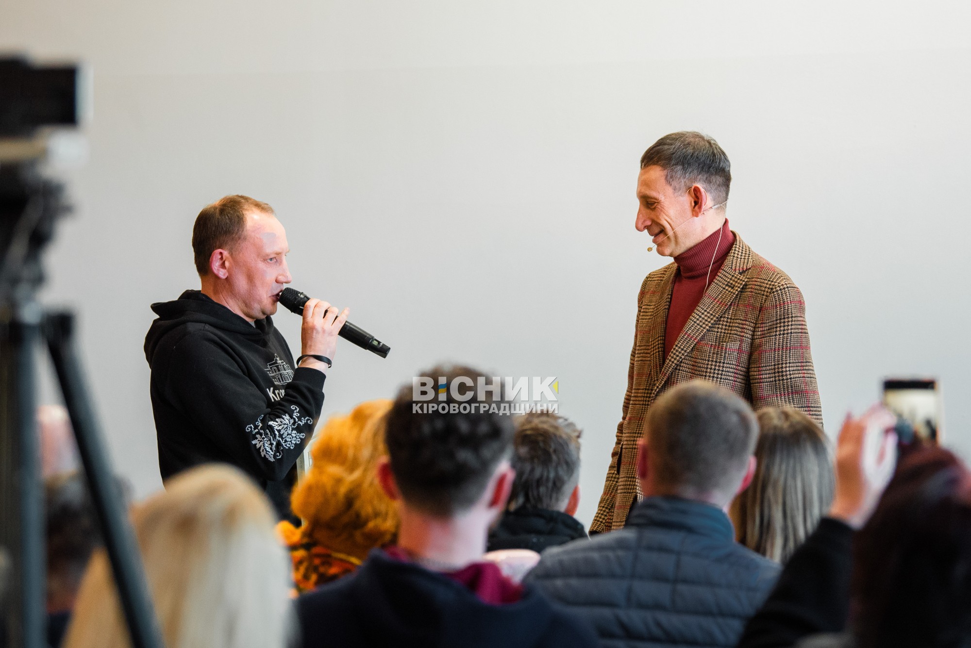 «Центр — не провінція»: зустріч з Віталієм Портніковим у Кропивницькому