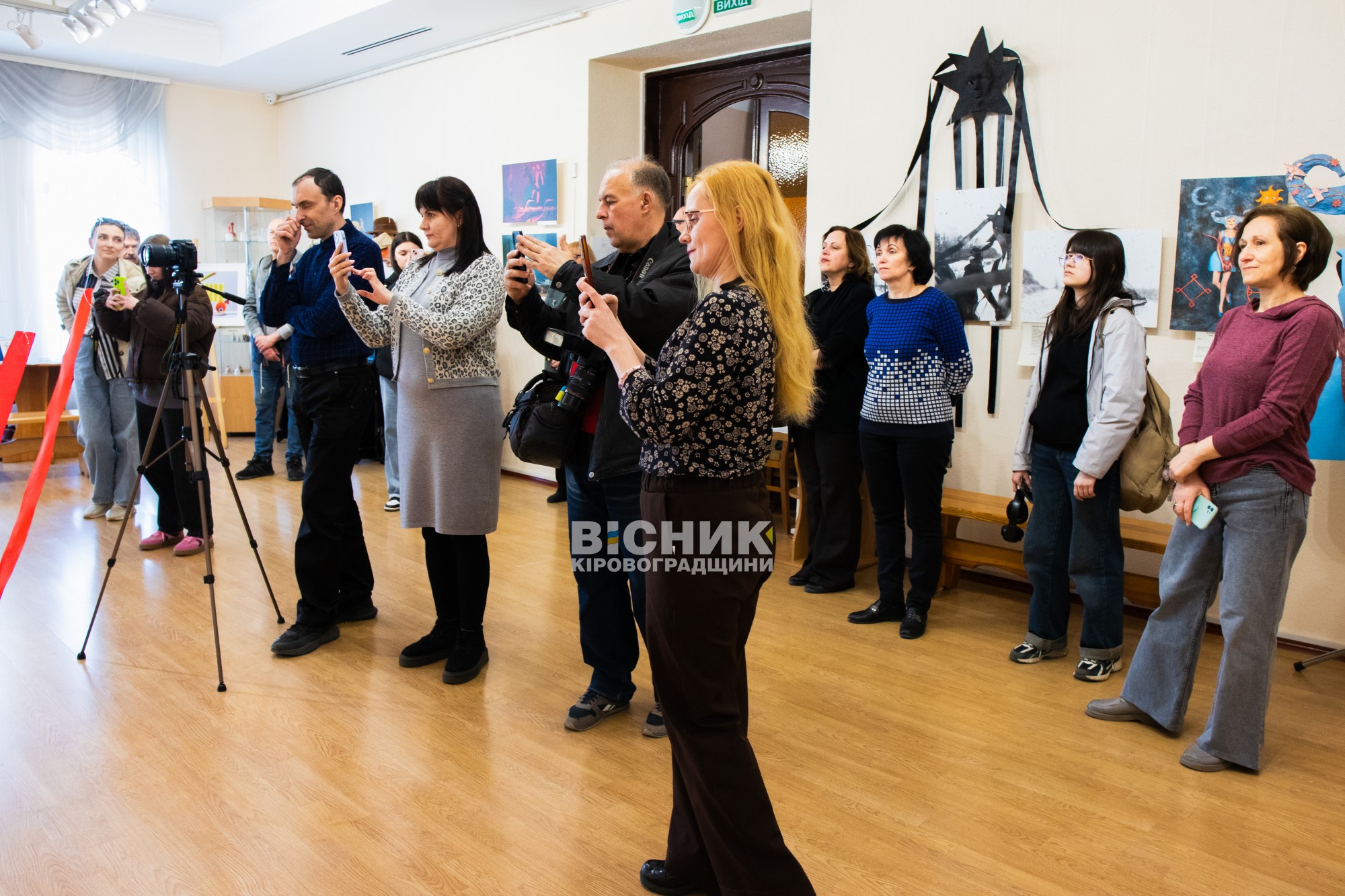 У Кропивницькому презентували мистецький проєкт «Сюрреалістичний калейдоскоп» У Кропивницькому презентували мистецький проєкт «Сюрреалістичний калейдоскоп»