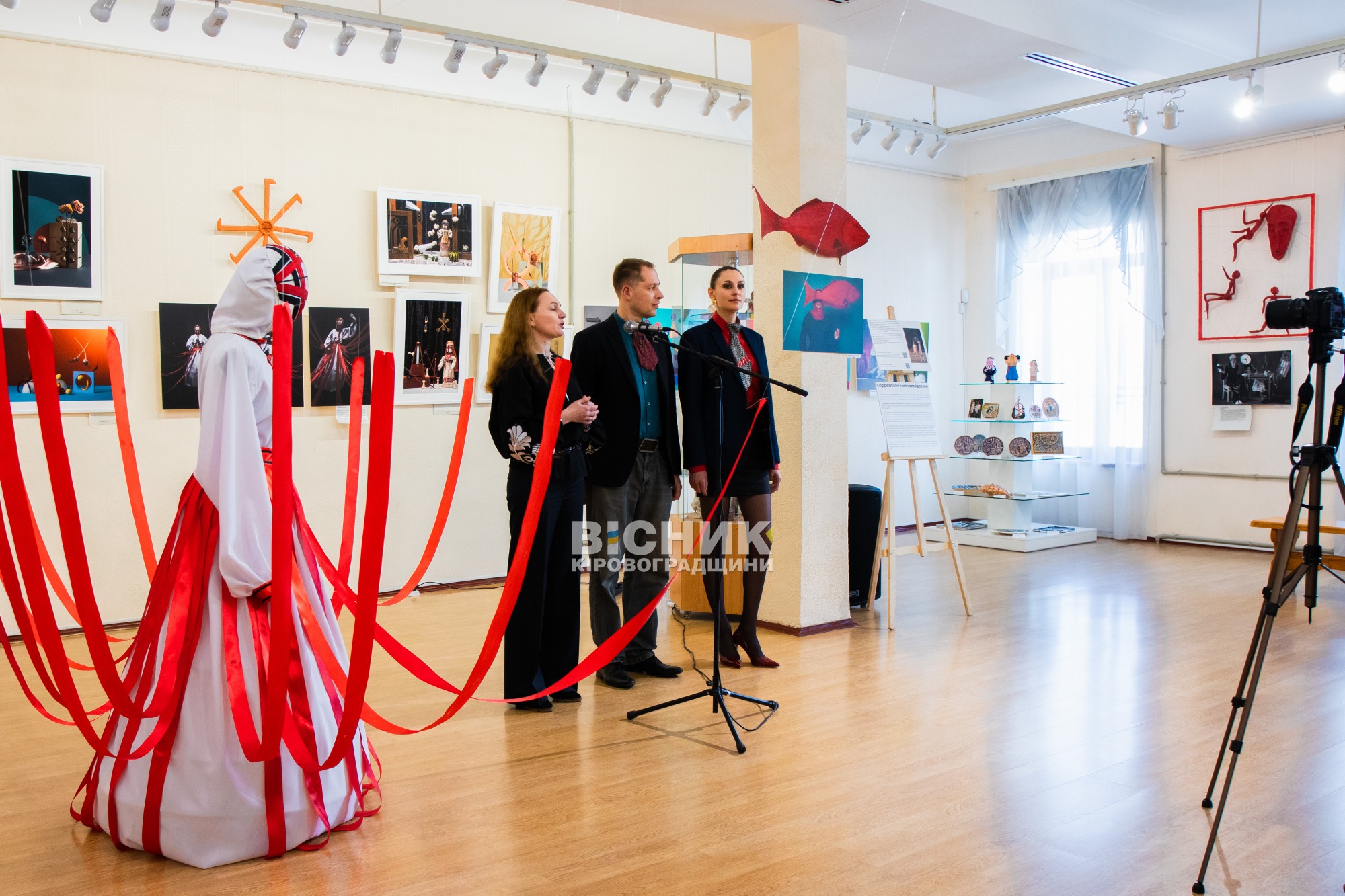 У Кропивницькому презентували мистецький проєкт «Сюрреалістичний калейдоскоп» У Кропивницькому презентували мистецький проєкт «Сюрреалістичний калейдоскоп»