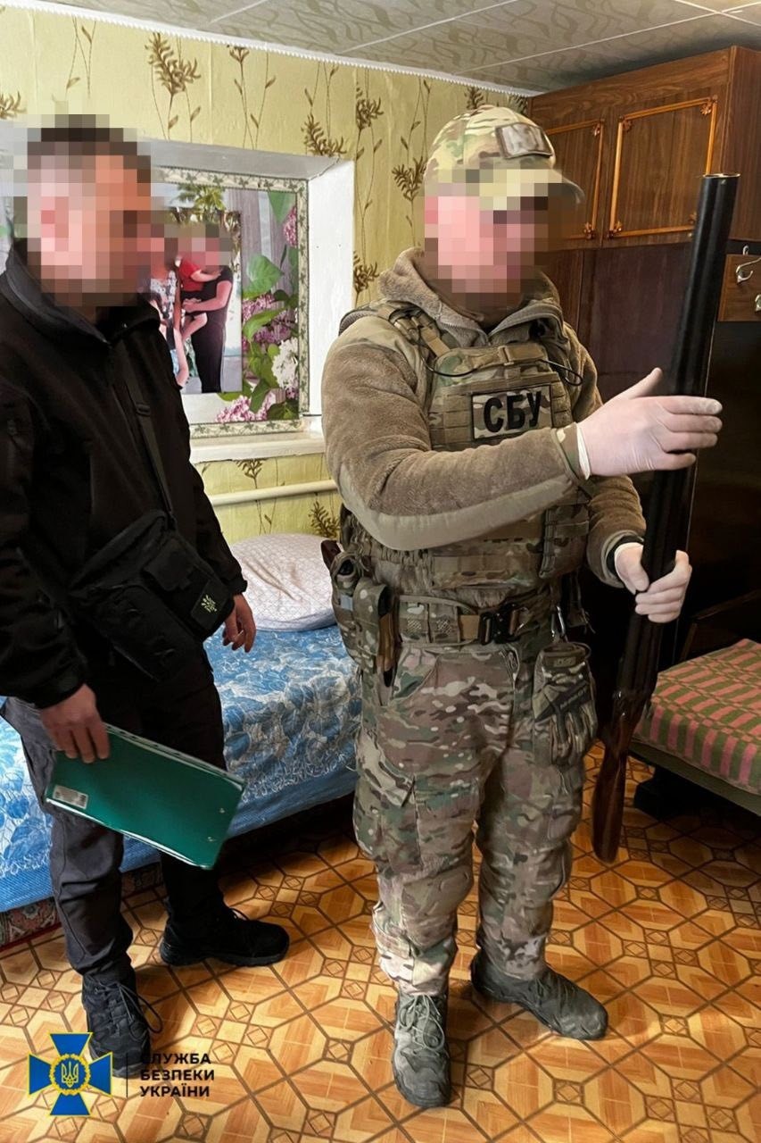 СБУ затримала підлітків, яких рф вербувала для терактів у школах