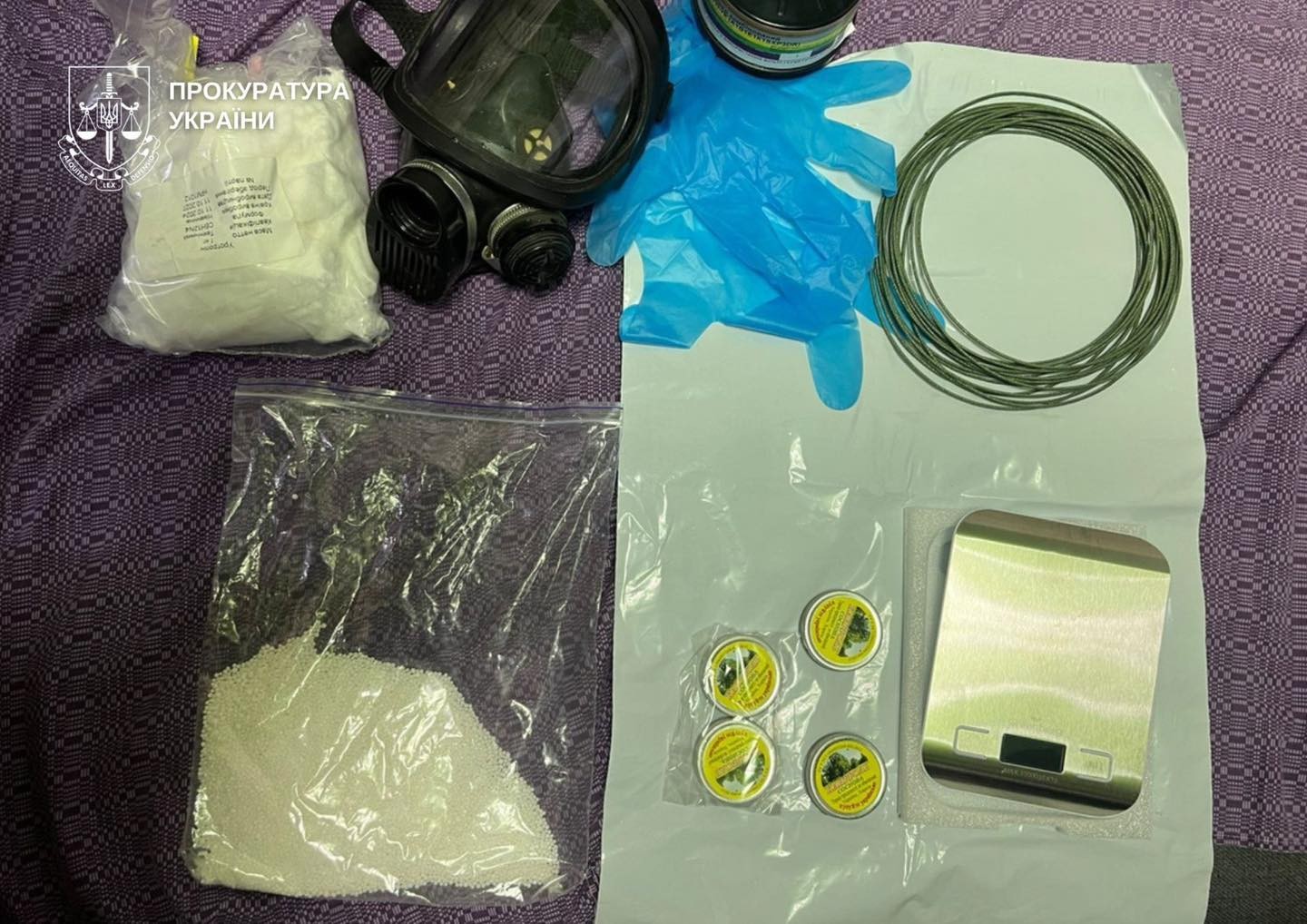 СБУ затримала підлітків, яких рф вербувала для терактів у школах