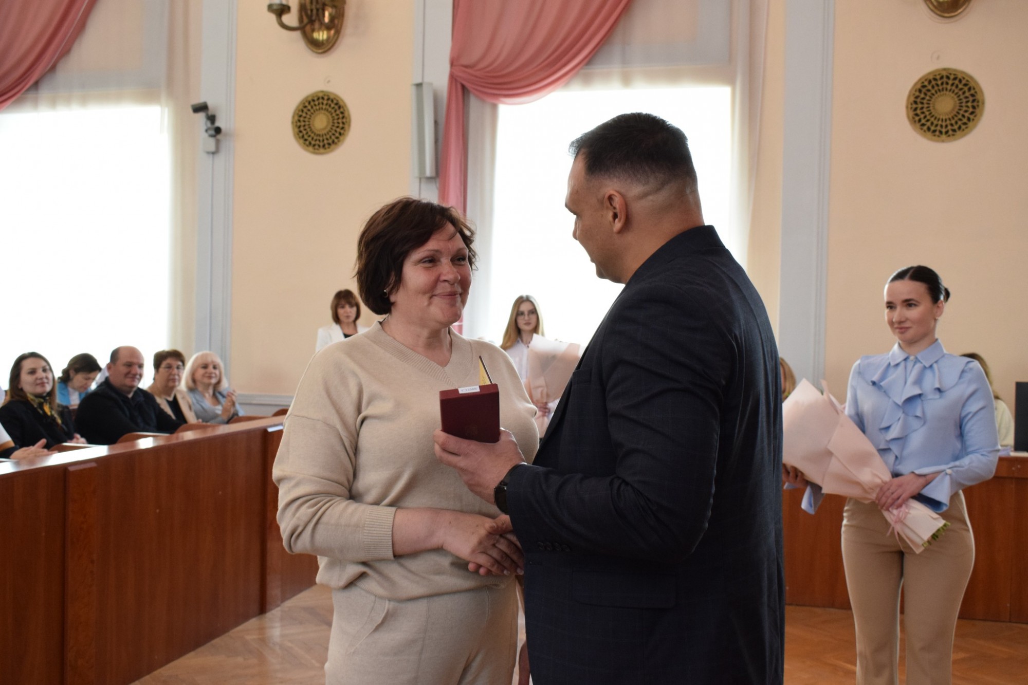 Світлана Ліфер та Тамара Підхлібна з Кропивницького отримали звання «Мати-героїня»