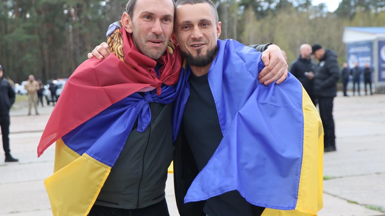 Другий етап великоднього обміну: 193 українських воїни повернулися додому