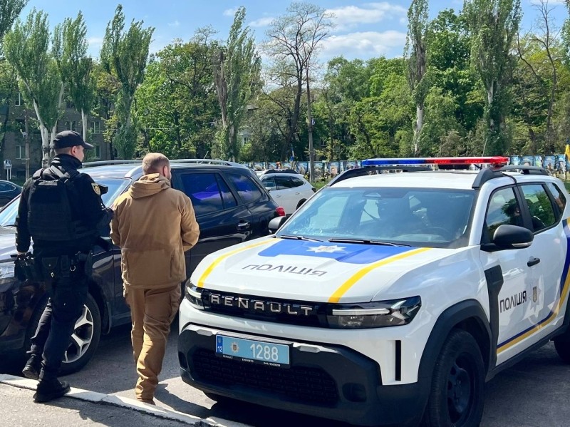 У Світловодській міській раді стався збройний інцидент: двоє поранених, перший заступник міського голови затриманий