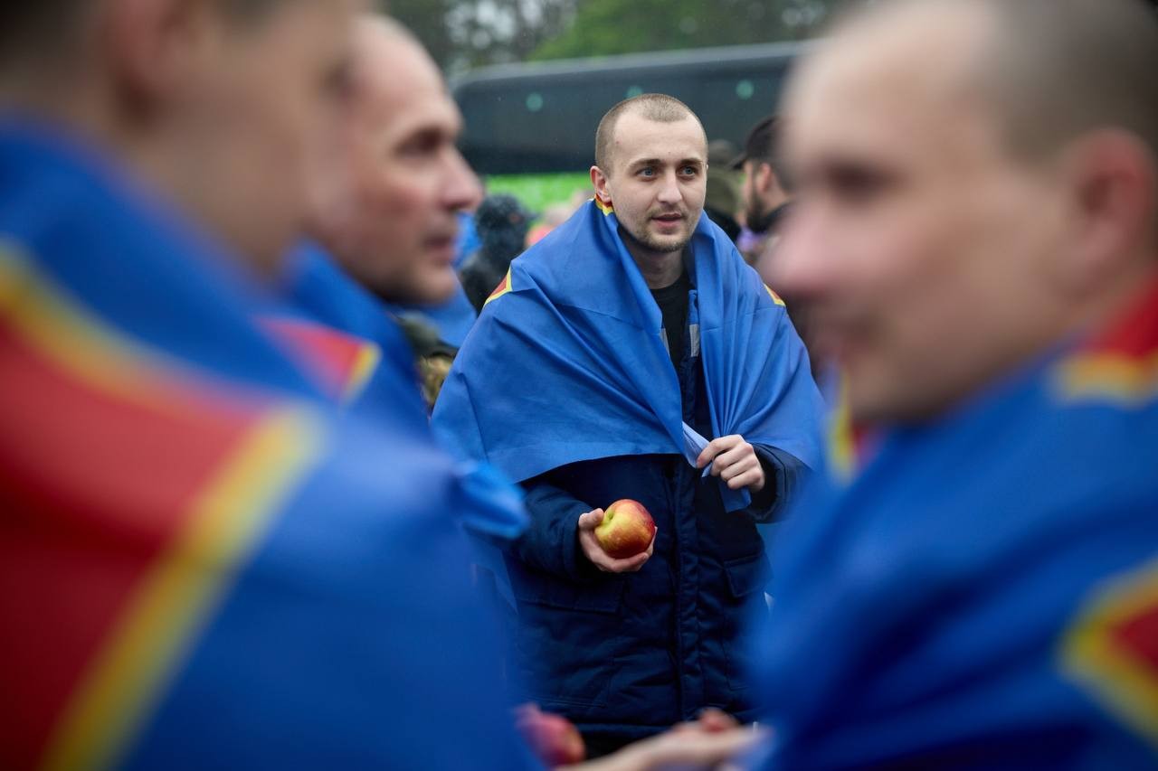 205 українців повернулися з російського полону: перший етап обміну 1000 на 1000