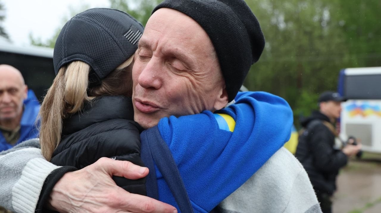 205 українців повернулися з російського полону: перший етап обміну 1000 на 1000
