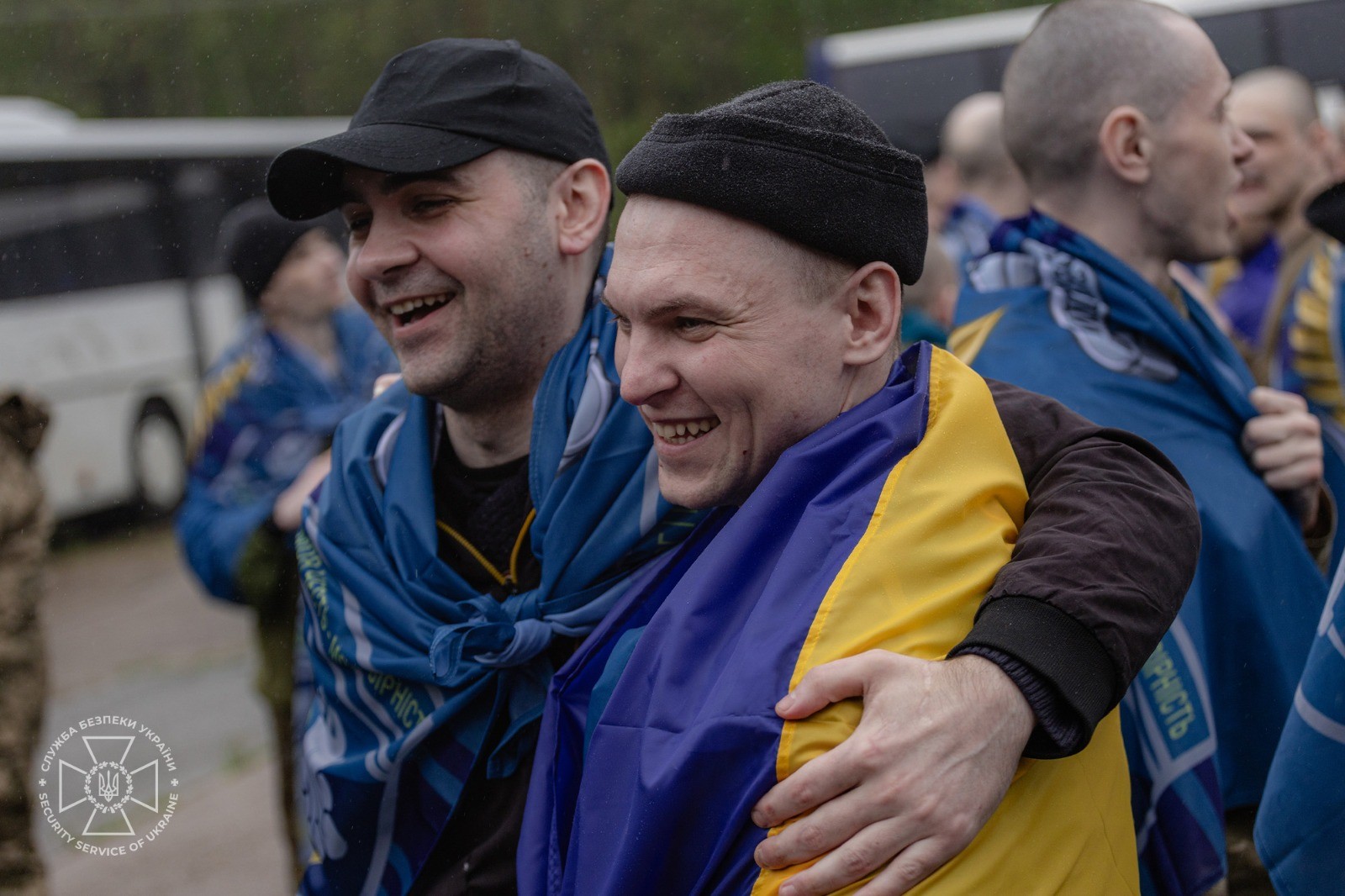 205 українців повернулися з російського полону: перший етап обміну 1000 на 1000