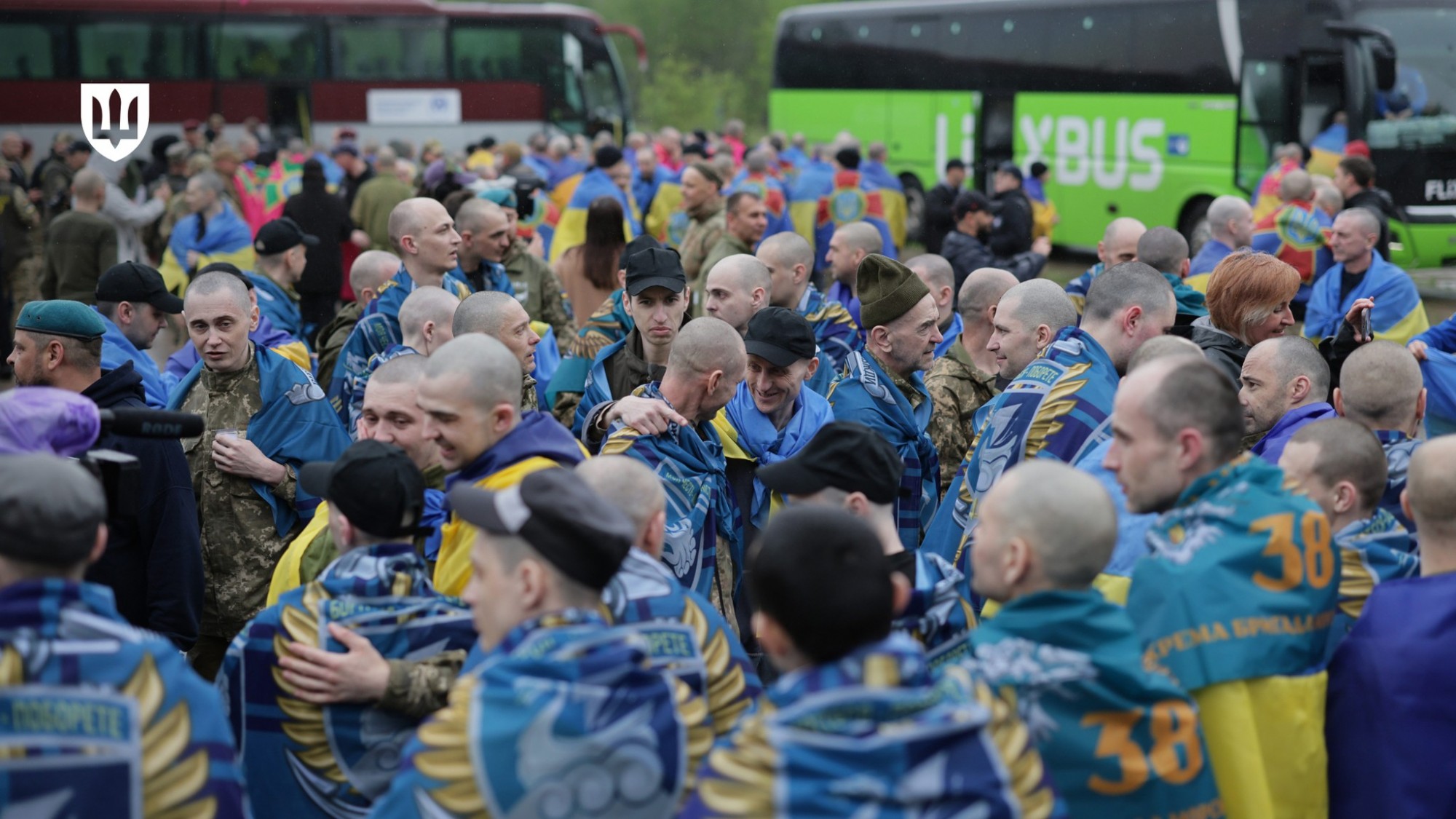 205 українців повернулися з російського полону: перший етап обміну 1000 на 1000