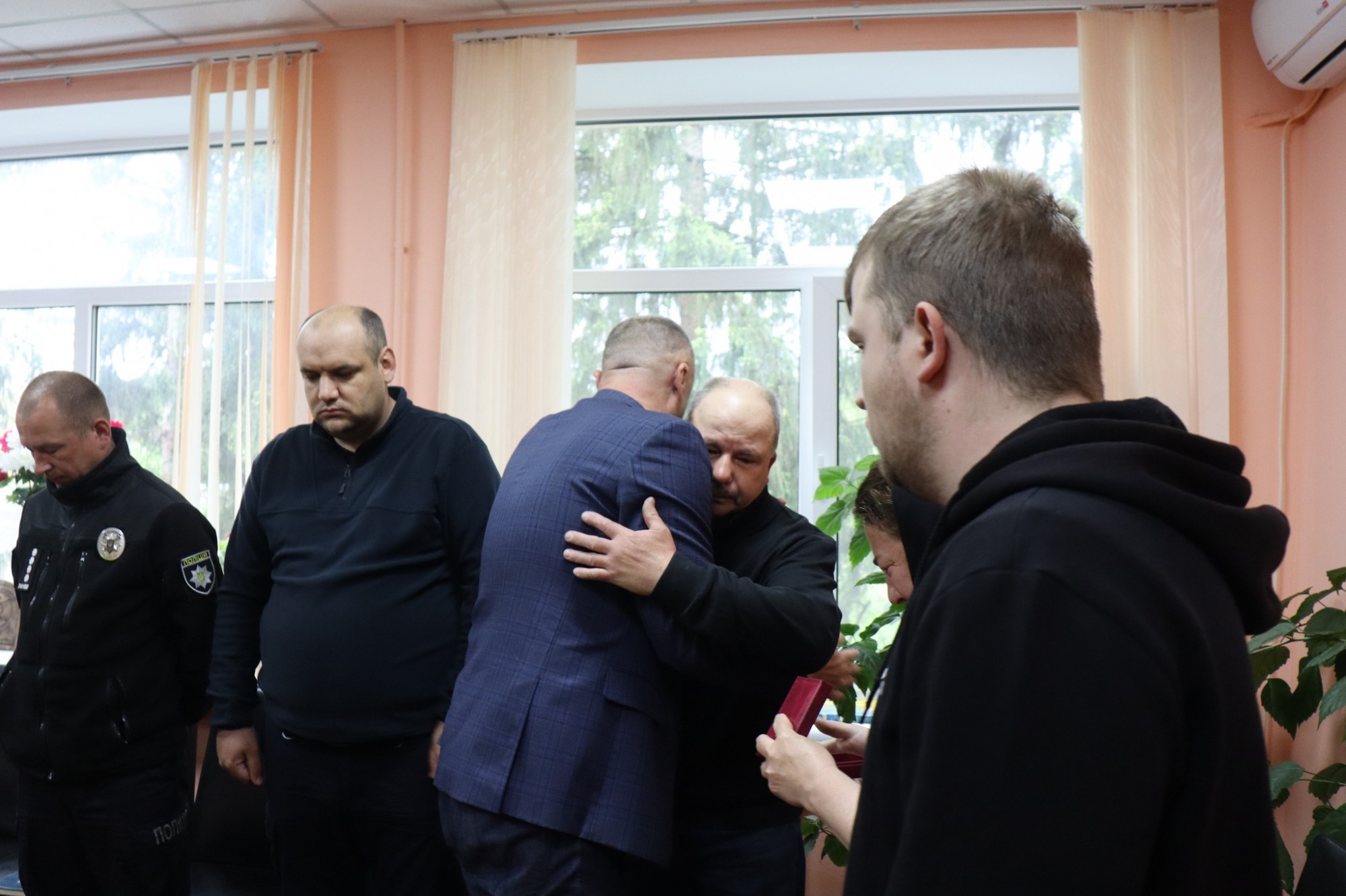 В Онуфріївці родині загиблого захисника Владислава Шарлая вручили орден «За мужність»