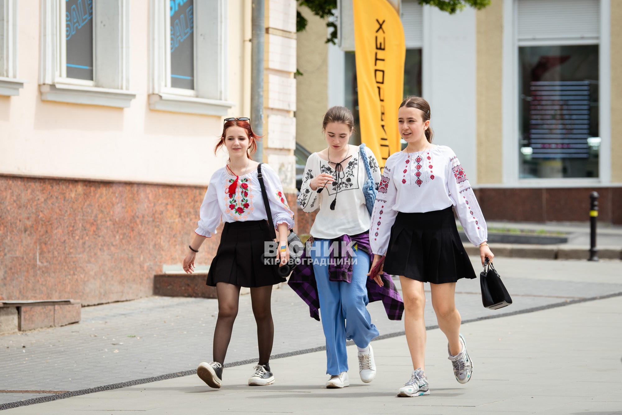 Вишиваний травень у Кропивницькому: місто вбралося в генетичний код нації Вишиваний травень у Кропивницькому: місто вбралося в генетичний код нації