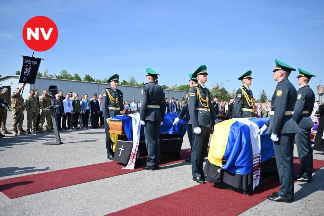 До України повернули прах полковника армії УНР Андрія Мельника і його дружини, пластунки Софії Мельник